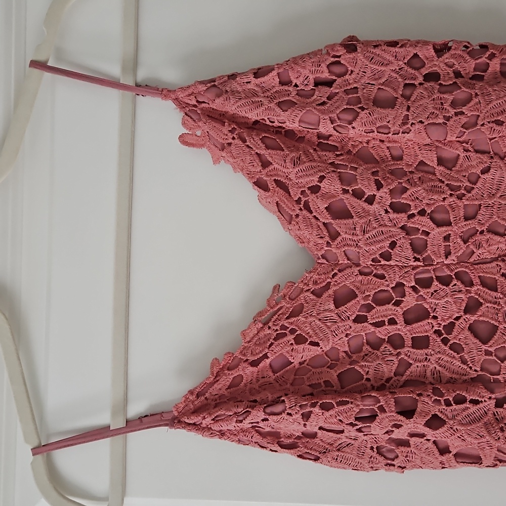 ASTR The Label Lace A Line Midi Dress Pink Mauve Size: Medium - Picture 3 of 16